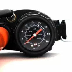 Pompe à Pied SKS Rennkompressor EVA - 16 Bar 6 Pompe à Pied SKS Rennkompressor EVA - 16 Bar -Magasin De Pneus Reha Pompe a pied SKS Rennkompressor Pied 3