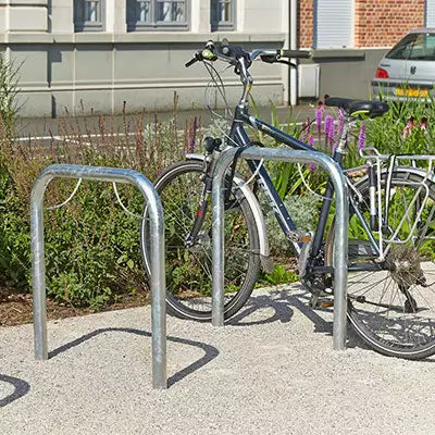 Arceau Range Vélo Mottez à Sceller Pour 2 Vélos 1 Arceau Range Vélo Mottez à Sceller Pour 2 Vélos