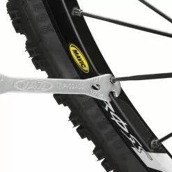 Clé à Rayons Mavic Avec écrous M7 Et Oeillets Filetés M9 RP-02400 VAR -Magasin De Pneus Reha clef rayon mavic var RP 02400 2