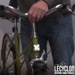 Eclairage Avant Vélo LED 200 Lumens Blinder X Knog -Magasin De Pneus Reha eclairage avant velo led 200 lumens blinder x knog full 5