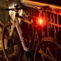 Feu Vélo Arrière Kryptonite Incite XBR 20 Lux -Magasin De Pneus Reha feu velo arriere kryptonite incite xbr 20 lux full 4