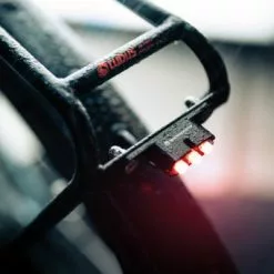 Feu Vélo Dynamo Sur Porte-bagages E3 Tail Light 2 Supernova -Magasin De Pneus Reha feu velo dynamo sur porte bagages e3 tail light 2 supernova full 3