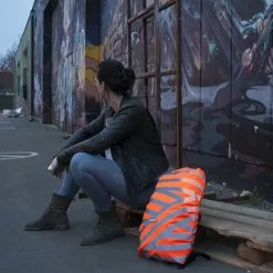 Housse De Sac à Dos Vélo Orange Haute Visibilité Berlin Wowow 20-25L -Magasin De Pneus Reha housse de sac a dos velo orange haute visibilite berlin wowow full 3