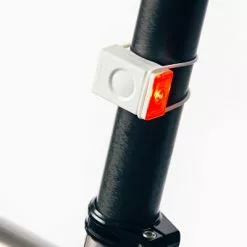 Lampe Vélo LED Arrière Block Bookman 18 Lumens -Magasin De Pneus Reha lampe velo led arriere block bookman 18 lumens full 5