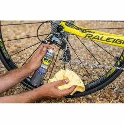 WD-40 Lubrifiant En Aérosol Pour Chaîne De Vélo WD40 -Magasin De Pneus Reha lubrifiant en aerosol pour chaine de velo wd40 full 5
