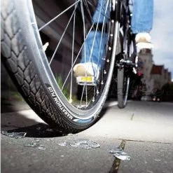 Pneu Vélo Schwalbe Marathon Plus Tour 700 / 28 Pouces -Magasin De Pneus Reha pneu velo schwalbe marathon plus tour 700 28 pouces full 5