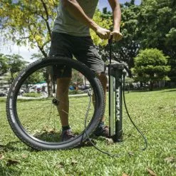 Pompe à Pied Topeak + Compresseur Intégré JoeBlow Booster 11 Bar 11 Pompe à Pied Topeak + Compresseur Intégré JoeBlow Booster 11 Bar -Magasin De Pneus Reha pompe a pied topeak compresseur integre joeblow booster 11 bar full 6