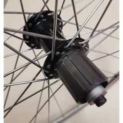 Mach1 Roue Vélo Course 700 Arrière Alu Cassette à Blocage Rapide -Magasin De Pneus Reha roue velo course 700 arriere alu cassette a blocage rapide full 3