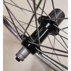 Mach1 Roue Vélo Course 700 Arrière Alu Cassette à Blocage Rapide -Magasin De Pneus Reha roue velo course 700 arriere alu cassette a blocage rapide full 4