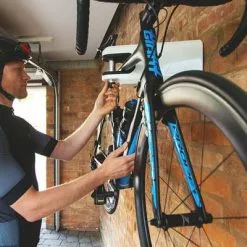 Support Vélo Mural Blanc Avec Antivol Intégré Airlok Hiplok 10 Support Vélo Mural Blanc Avec Antivol Intégré Airlok Hiplok -Magasin De Pneus Reha support velo mural blanc avec antivol integre airlok hiplok full 5