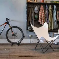 Range-vélo Au Sol Rakk Feedback Sports -Magasin De Pneus Reha support velo rakk feedback sports 10